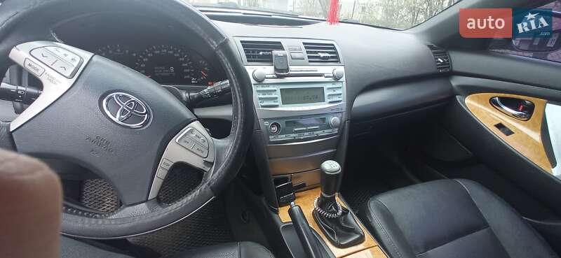 Седан Toyota Camry 2006 в Тячеві