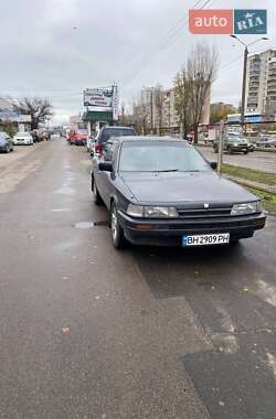 Седан Toyota Camry 1990 в Одессе