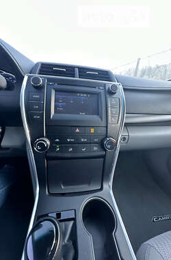 Седан Toyota Camry 2016 в 