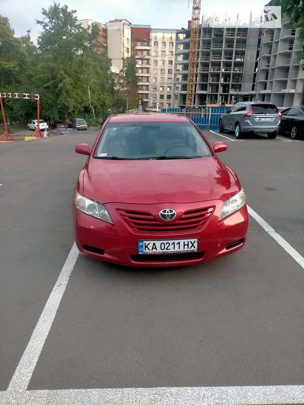 Седан Toyota Camry 2007 в Києві