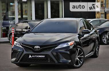 Седан Toyota Camry 2020 в Харкові
