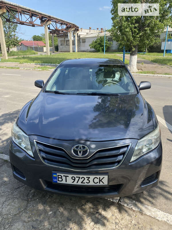 Седан Toyota Camry 2011 в Измаиле