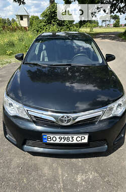 Седан Toyota Camry 2013 в Тернополі