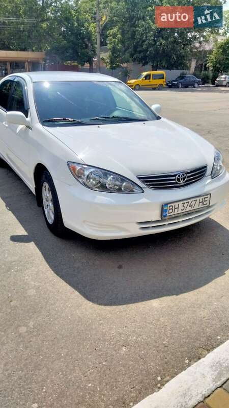 Седан Toyota Camry 2005 в Рені