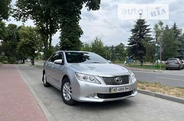 Седан Toyota Camry 2012 в Виннице