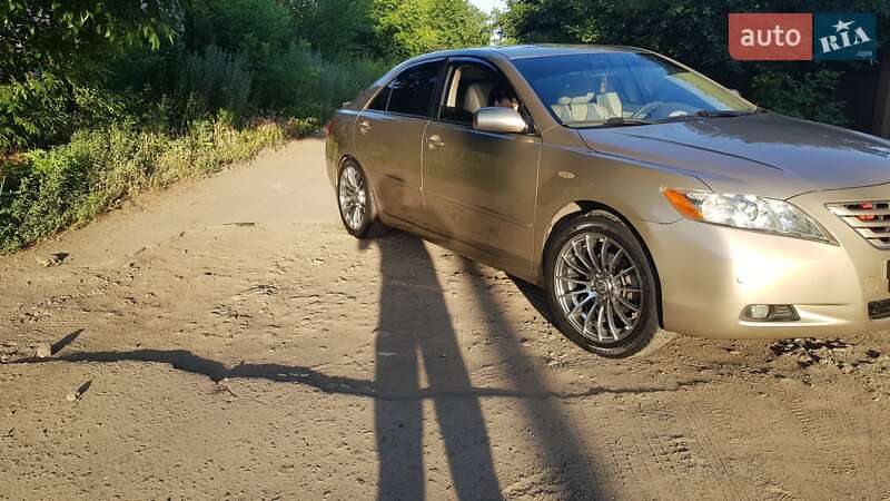 Седан Toyota Camry 2007 в Краматорську