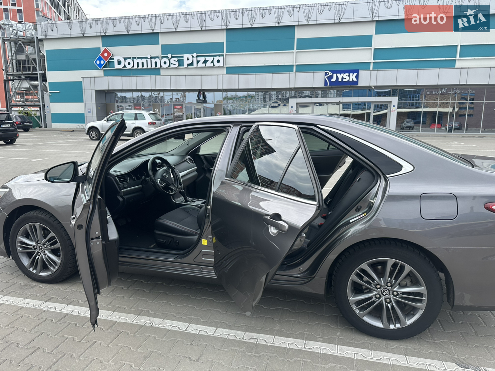 2016 Toyota Camry - мініатюра 21