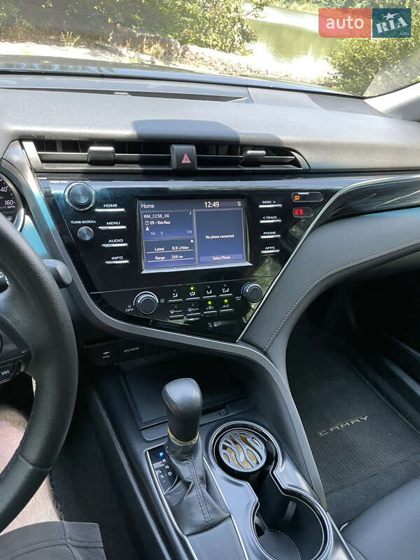 Седан Toyota Camry 2018 в Кривому Розі