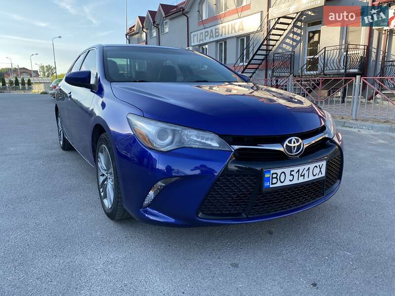 Седан Toyota Camry 2014 в Тернополе