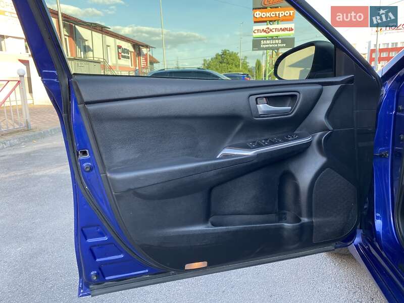 Седан Toyota Camry 2014 в Тернополе