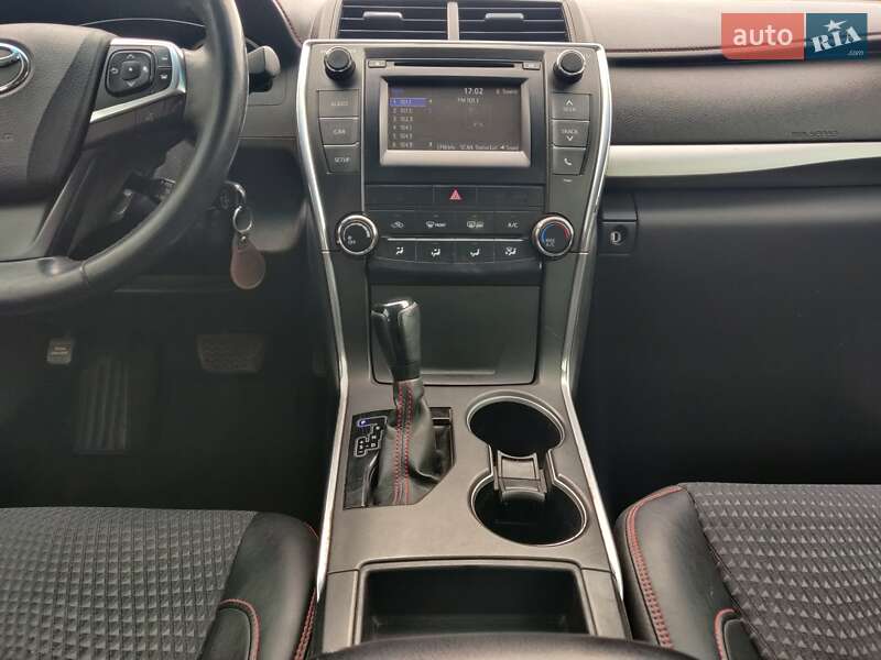 Седан Toyota Camry 2014 в Тернополе