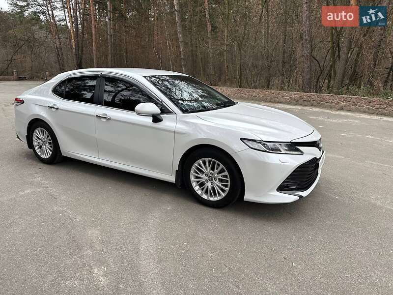 Toyota Camry 2018