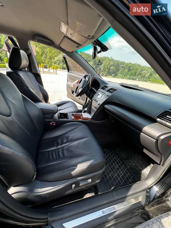 Седан Toyota Camry 2008 в Каменском фото 23 Седан Toyota Camry 2008 в Каменском