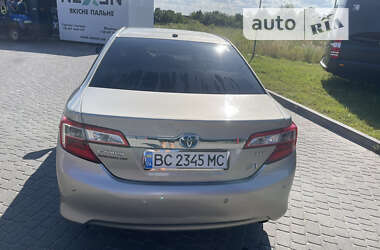 Седан Toyota Camry 2013 в Яворове