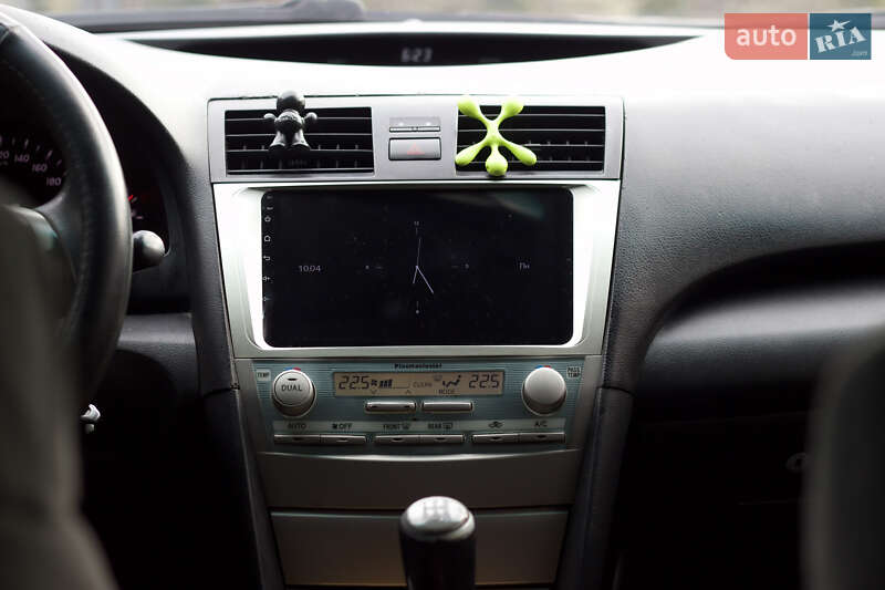 Седан Toyota Camry 2006 в Мукачевому