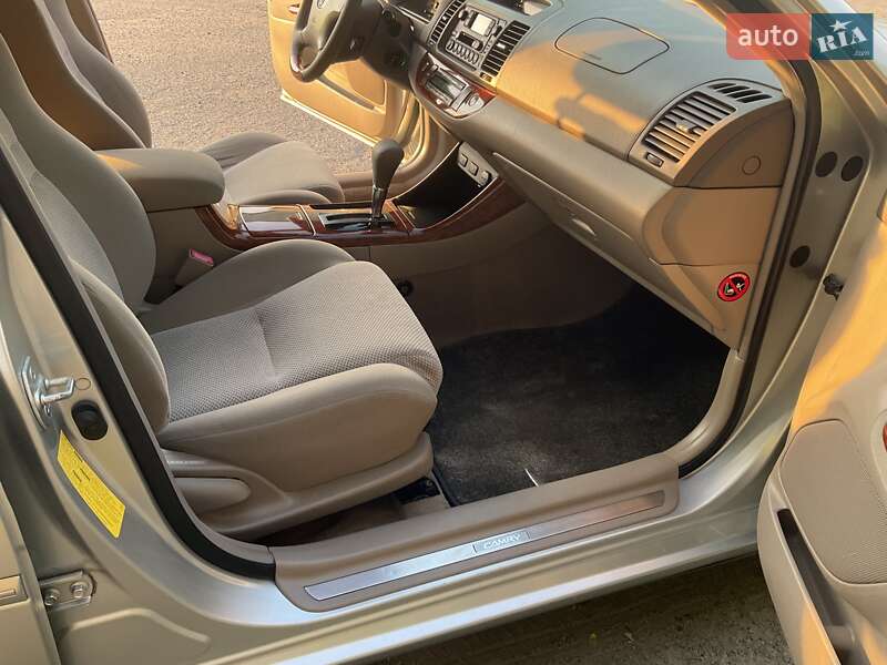 Седан Toyota Camry 2004 в Днепре фото 10 Седан Toyota Camry 2004 в Днепре
