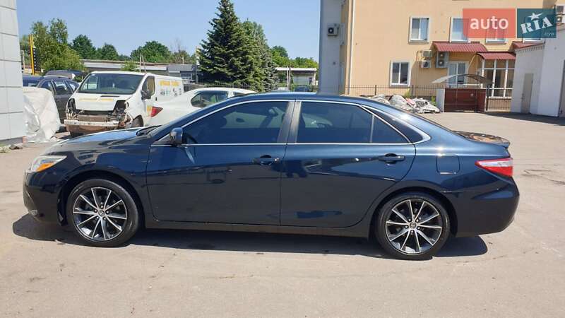 Toyota Camry 2016