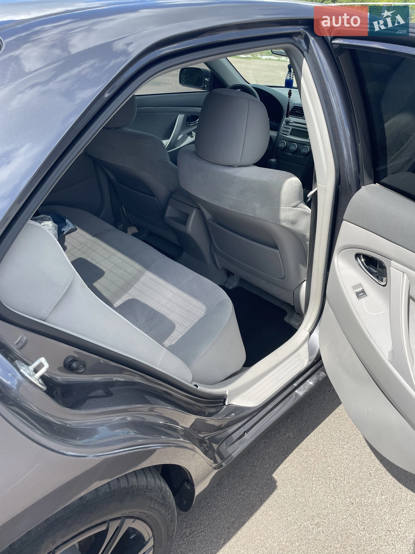 2011 Toyota Camry - мініатюра 2