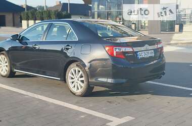 Седан Toyota Camry 2011 в Луцьку