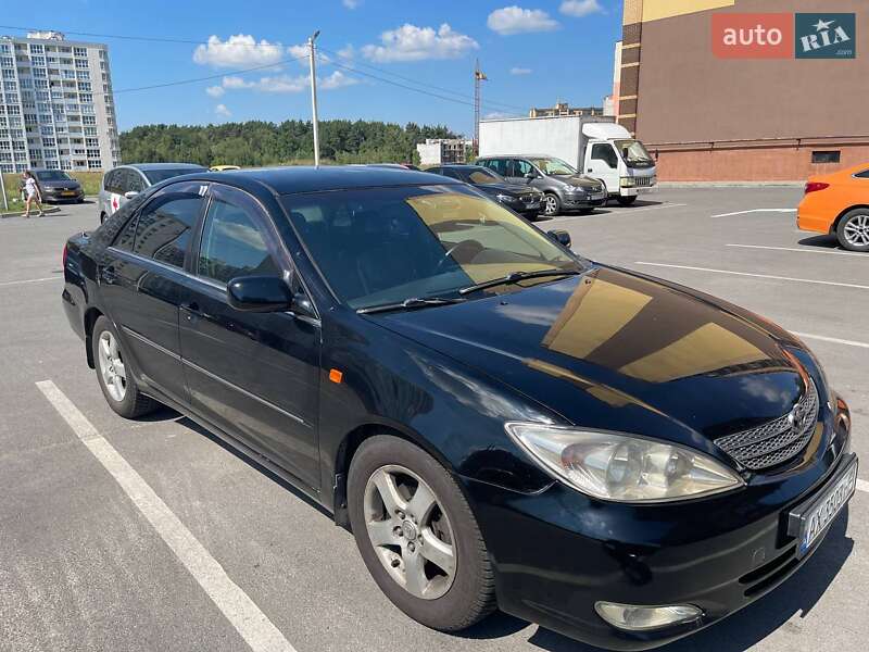 Седан Toyota Camry 2003 в Чернігові