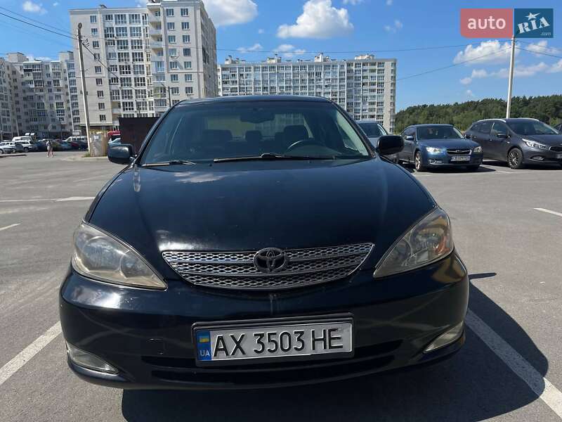 Седан Toyota Camry 2003 в Чернігові