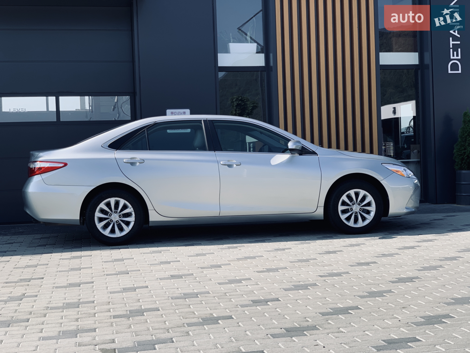 2016 Toyota Camry - мініатюра 4
