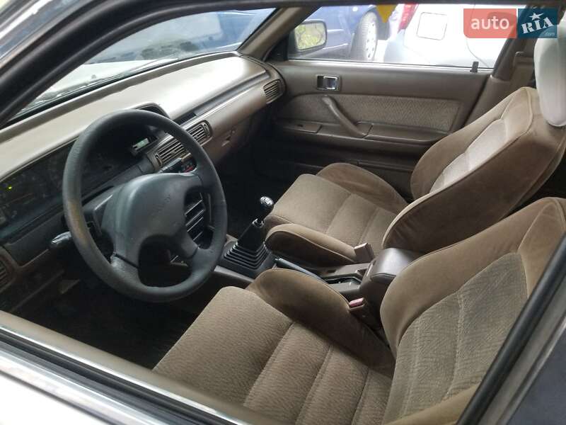 Седан Toyota Camry 1989 в Харькове