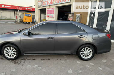 Седан Toyota Camry 2013 в Стрые