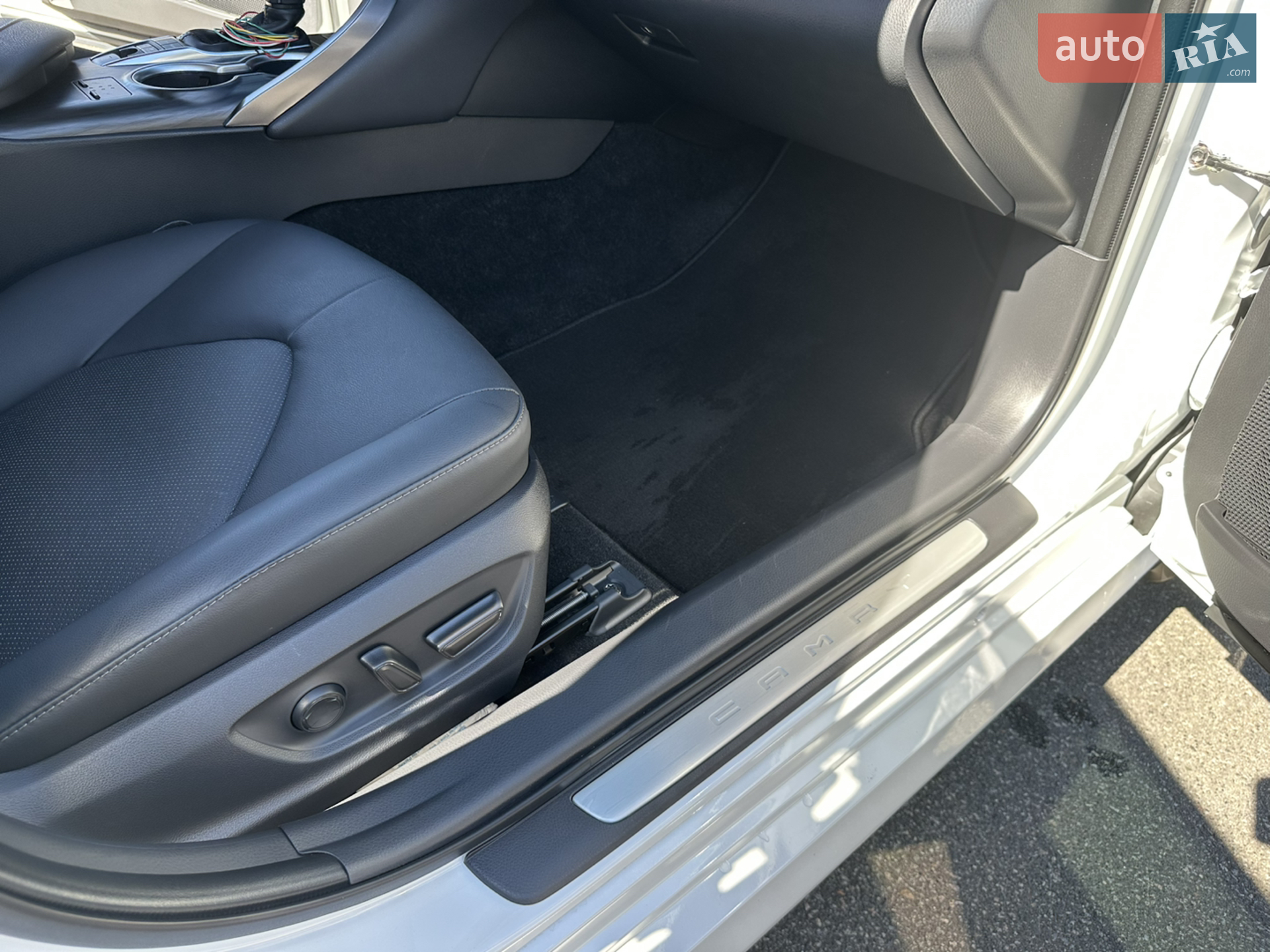 2022 Toyota Camry - мініатюра 25