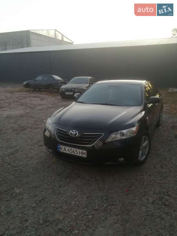 Седан Toyota Camry 2007 в Києві