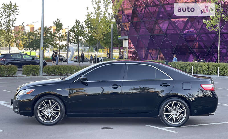Седан Toyota Camry 2006 в Киеве