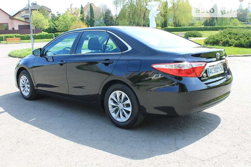 Седан Toyota Camry 2015 в Владимире