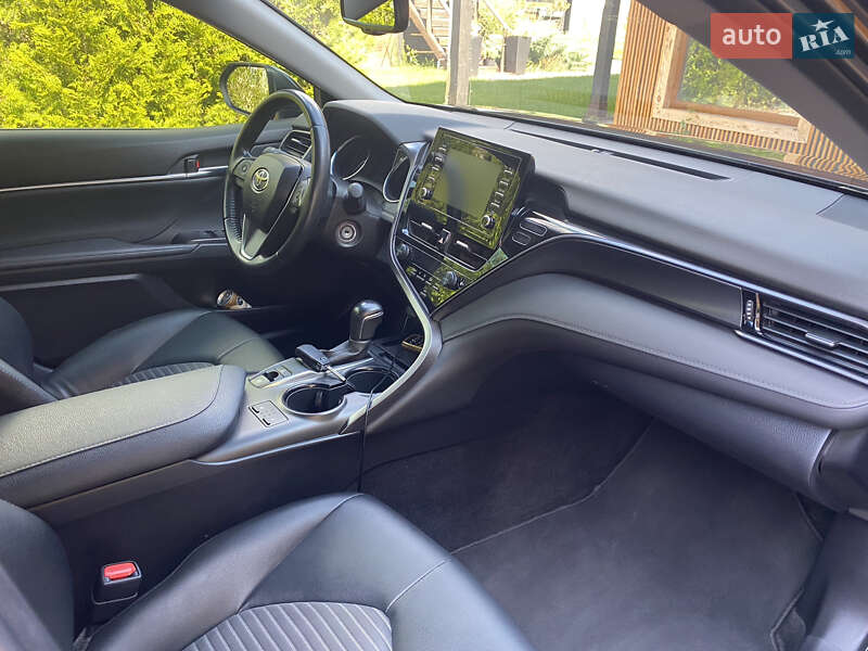 Седан Toyota Camry 2021 в Новомосковську фото 3 Седан Toyota Camry 2021 в Новомосковську