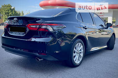 Седан Toyota Camry 2022 в 