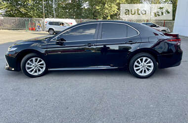 Седан Toyota Camry 2022 в 