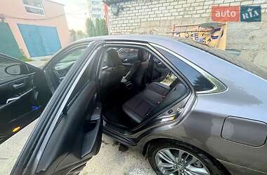Седан Toyota Camry 2016 в Харькове