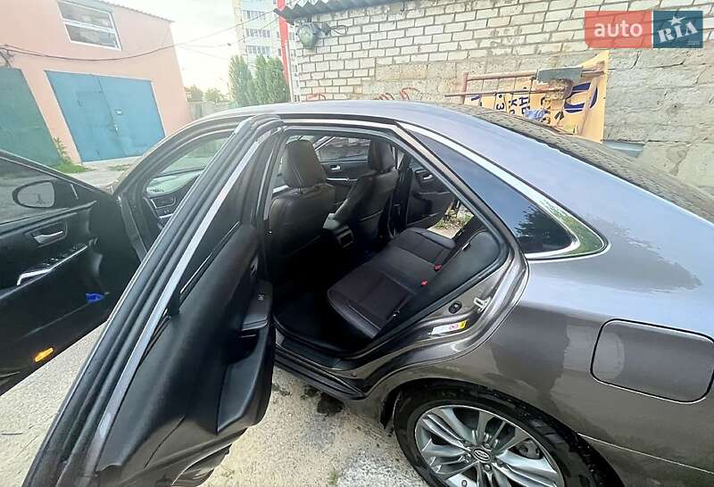 Седан Toyota Camry 2016 в Харькове