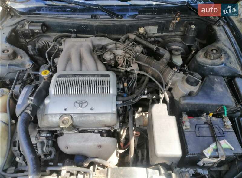 Седан Toyota Camry 1993 в Києві