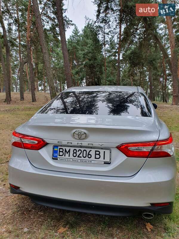 Седан Toyota Camry 2018 в Ахтырке