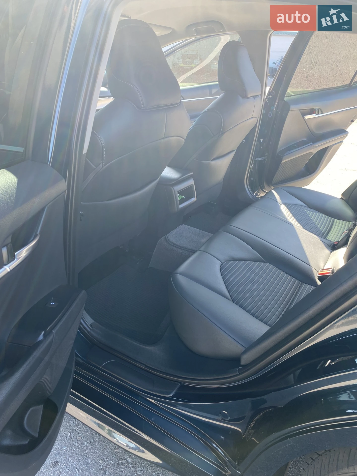 2019 Toyota Camry - мініатюра 14