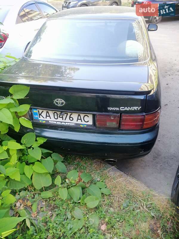 Седан Toyota Camry 1993 в Києві