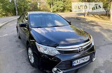 Седан Toyota Camry 2016 в Києві