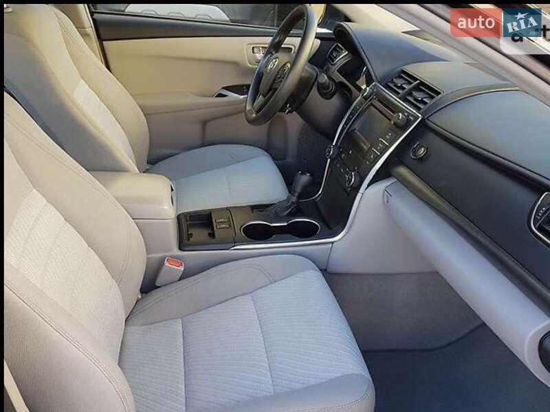 Седан Toyota Camry 2015 в Харкові