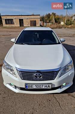Седан Toyota Camry 2014 в 