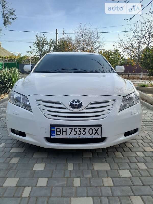 Седан Toyota Camry 2008 в Болграде