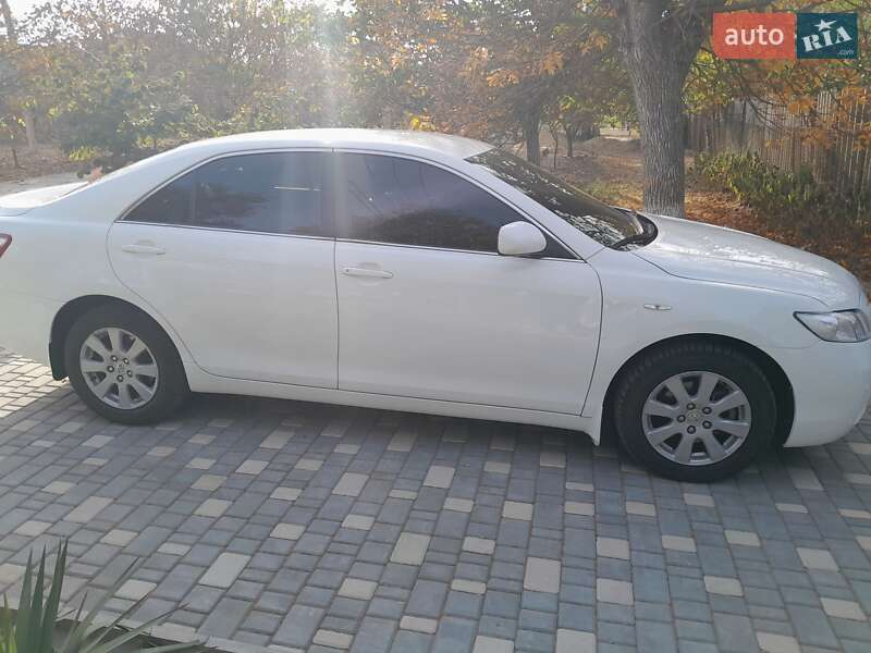 Седан Toyota Camry 2008 в Болграді