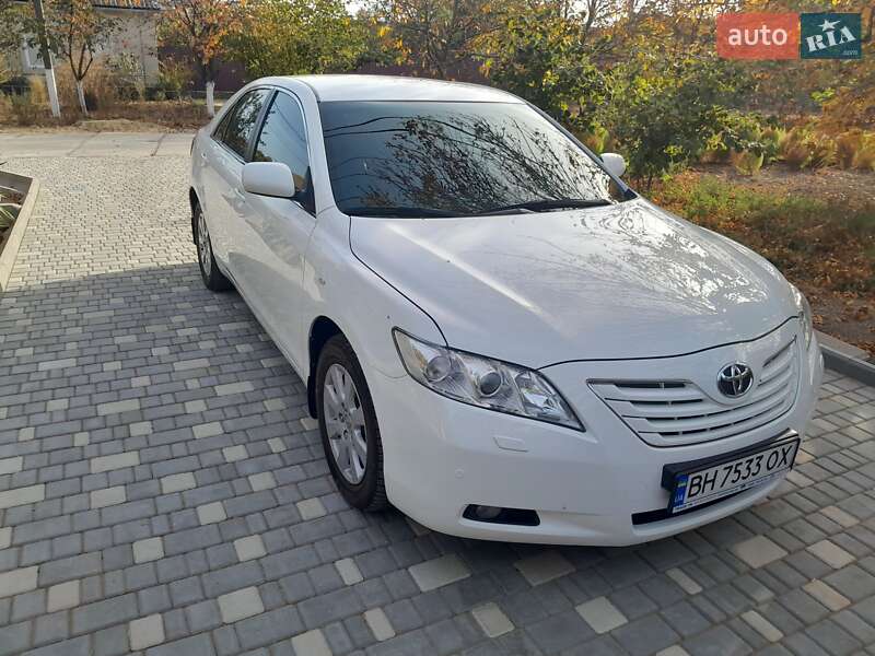 Седан Toyota Camry 2008 в Болграді