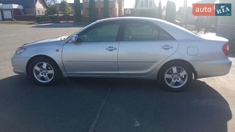 Седан Toyota Camry 2003 в Звенигородке
