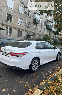 Седан Toyota Camry 2019 в Харкові