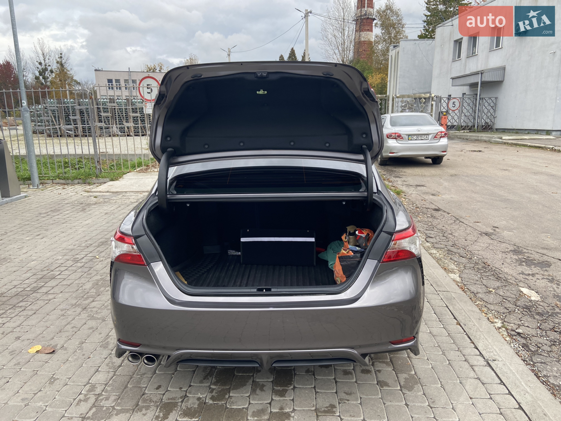 2018 Toyota Camry - мініатюра 16